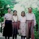 李讷